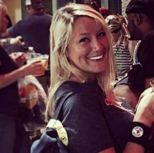 Meet your Posher, Thea